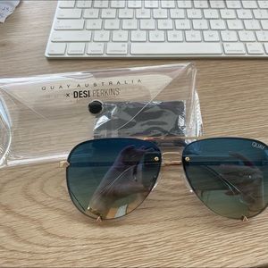 Quay Desai Perkins High Key Sunglasses
